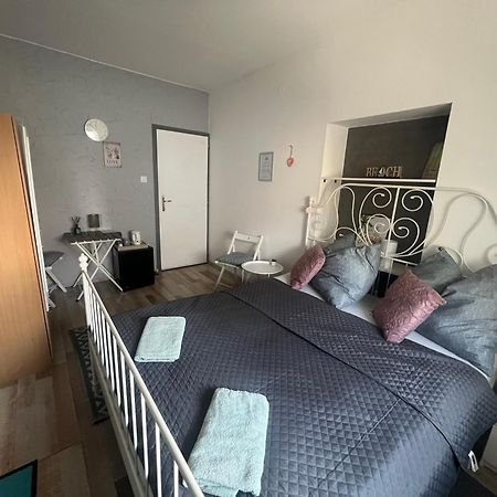 Szarkafeszek Hotell Keszthely Eksteriør bilde